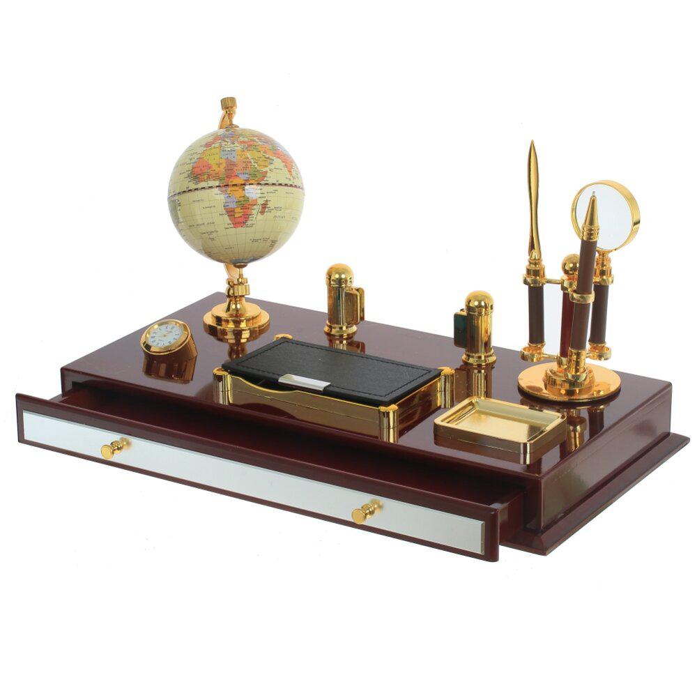 настольный глобус сувенир. настольный прибор с глобусом. наборы глобус. глобус с часами настольный. настольные часы глобус.