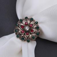 Кольцо для платка "Цветок со стразами", цвет красно-зеленый в черненом золоте, арт. 559401