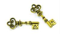 Кулон "Ключ", 32x12x2 мм, цвет: античное золото, 5 штук (количество товаров в комплекте: 5)