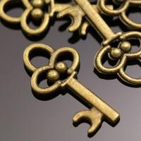 Кулоны "Ключ", 19x10 мм, цвет: бронза, 10 штук (количество товаров в комплекте: 10)