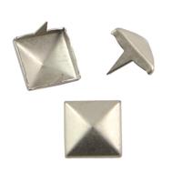Украшение на шипах "Пирамидка", 8х8 мм, цвет: серебро, 100 штук, арт. 53941