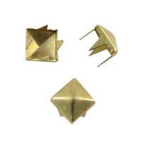 Украшение на шипах "Пирамидка", 6х6 мм, цвет: золото, 100 штук, арт. 53922