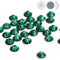Стразы термоклеевые "Xirius 8+8", ss16, цвет: Emerald, 4 мм, 100 штук
