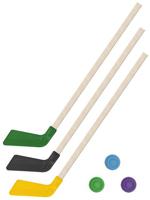 Детский хоккейный набор "Зима, лето" 3 в 1: клюшки 80 см (зеленая, черная, желтая) + 3 шайбы