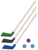 Детский хоккейный набор "Зима, лето" 3 в 1: клюшки 80 см (зеленая, черная, синяя) + 3 шайбы